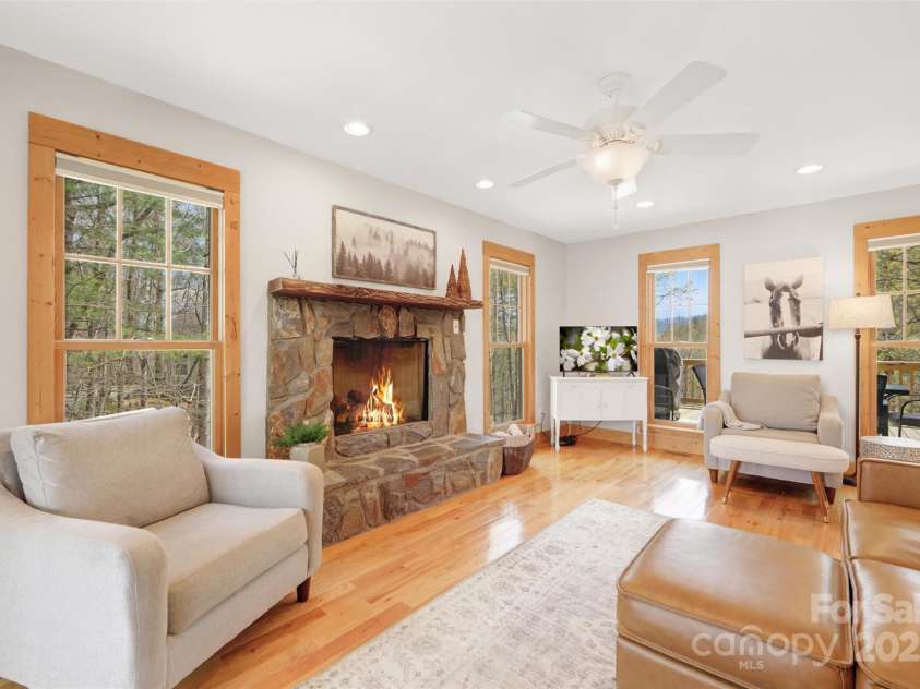 60 Hidden View Lane, Almond, NC 28702.  MLS# CAR4248254, YatesRealty ID 6764. 