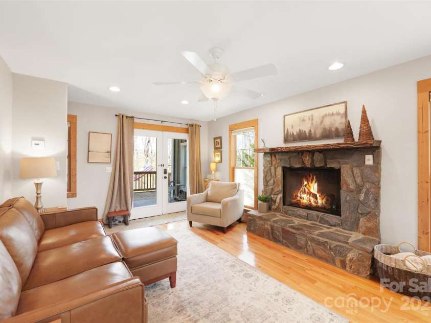 60 Hidden View Lane, Almond, NC 28702.  MLS# CAR4248254, YatesRealty ID 6764. 