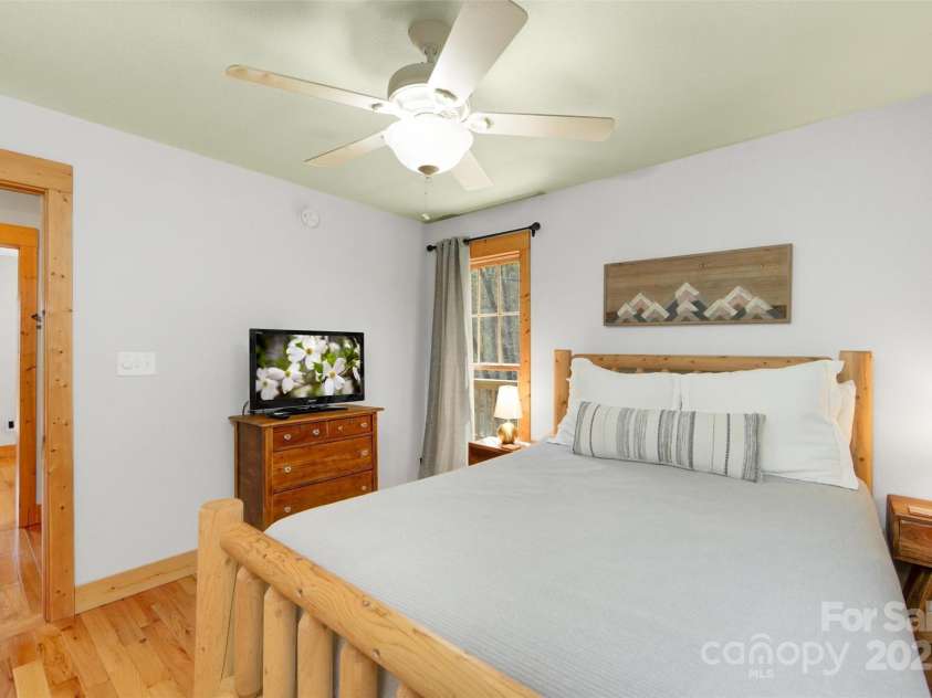 60 Hidden View Lane, Almond, NC 28702.  MLS# CAR4248254, YatesRealty ID 6764. 