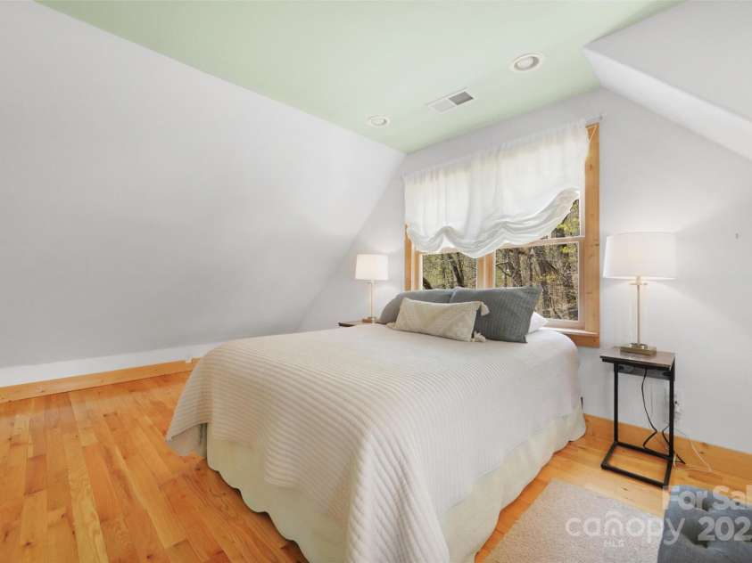 60 Hidden View Lane, Almond, NC 28702.  MLS# CAR4248254, YatesRealty ID 6764. 