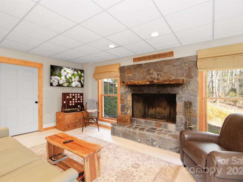 60 Hidden View Lane, Almond, NC 28702.  MLS# CAR4248254, YatesRealty ID 6764. 