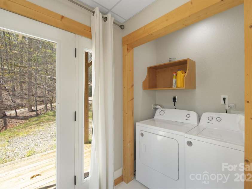 60 Hidden View Lane, Almond, NC 28702.  MLS# CAR4248254, YatesRealty ID 6764. 