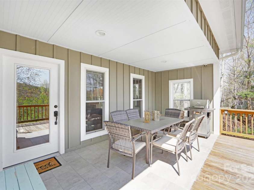 60 Hidden View Lane, Almond, NC 28702.  MLS# CAR4248254, YatesRealty ID 6764. 