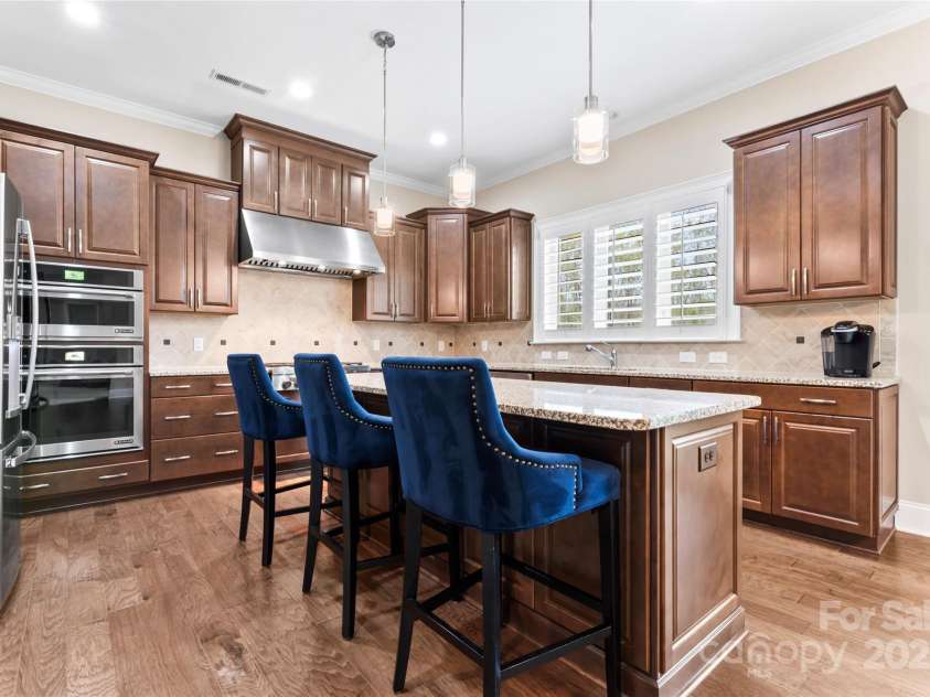 400 Eden Hollow Lane, Weddington, NC 28104.  MLS# CAR4243041, YatesRealty ID 6765. Large kitchen