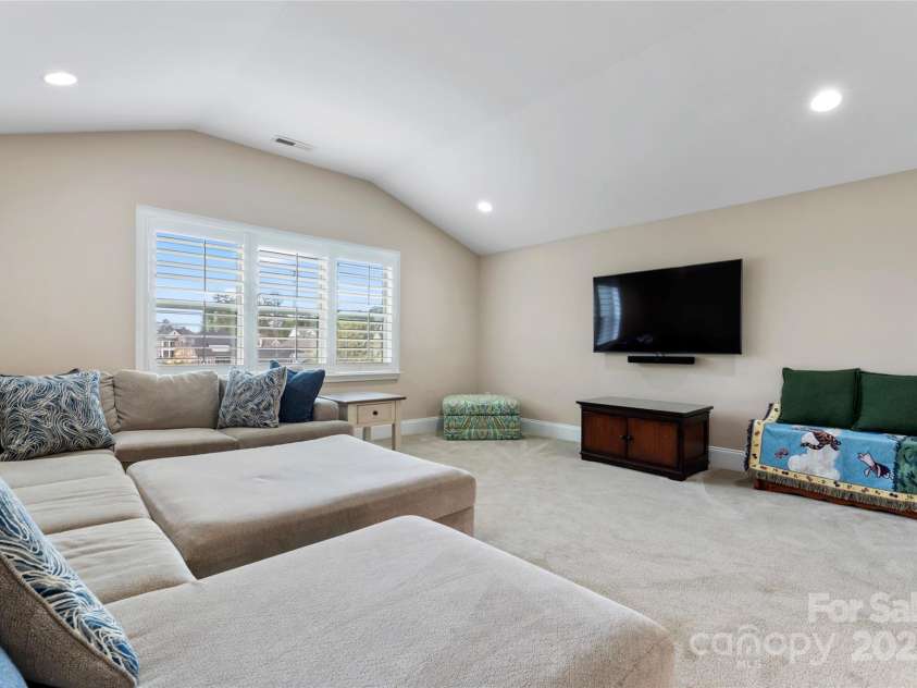 400 Eden Hollow Lane, Weddington, NC 28104.  MLS# CAR4243041, YatesRealty ID 6765. Lots of natural light