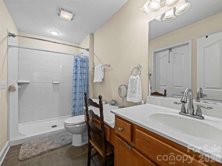 81 Outlook Circle, Swannanoa, NC 28778.  MLS# CAR4362543, YatesRealty ID 6766. 