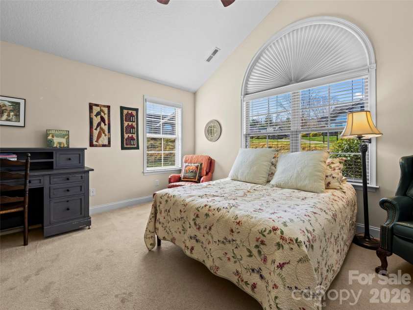 81 Outlook Circle, Swannanoa, NC 28778.  MLS# CAR4362543, YatesRealty ID 6766. 