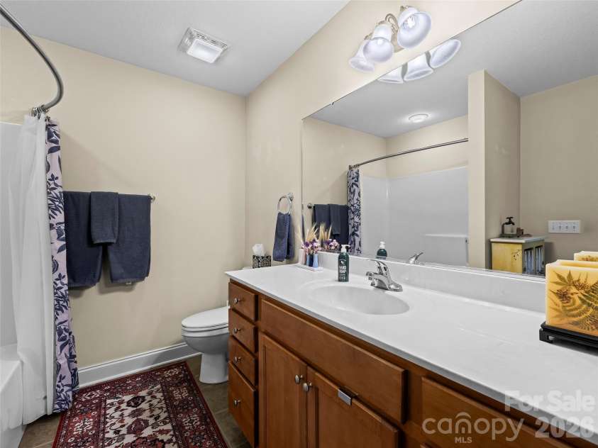 81 Outlook Circle, Swannanoa, NC 28778.  MLS# CAR4362543, YatesRealty ID 6766. 