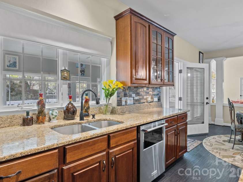 6215 Glencairn Court, Charlotte, NC 28269.  MLS# CAR4359110, YatesRealty ID 6767. 