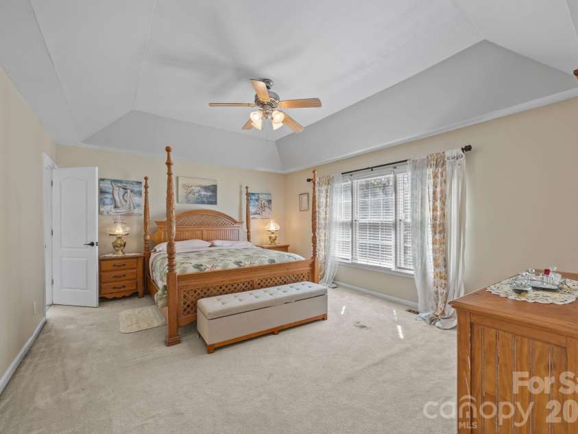 6215 Glencairn Court, Charlotte, NC 28269.  MLS# CAR4359110, YatesRealty ID 6767. 