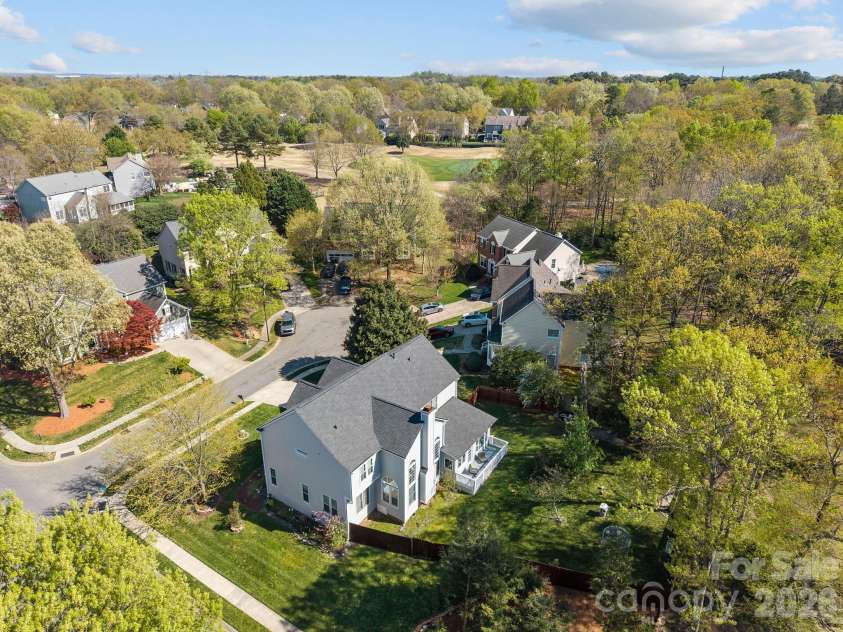 6215 Glencairn Court, Charlotte, NC 28269.  MLS# CAR4359110, YatesRealty ID 6767. 