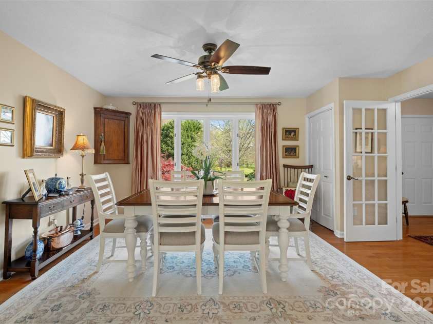 4 Willow View Drive, Mills River, NC 28759.  MLS# CAR4244291, YatesRealty ID 6769. 