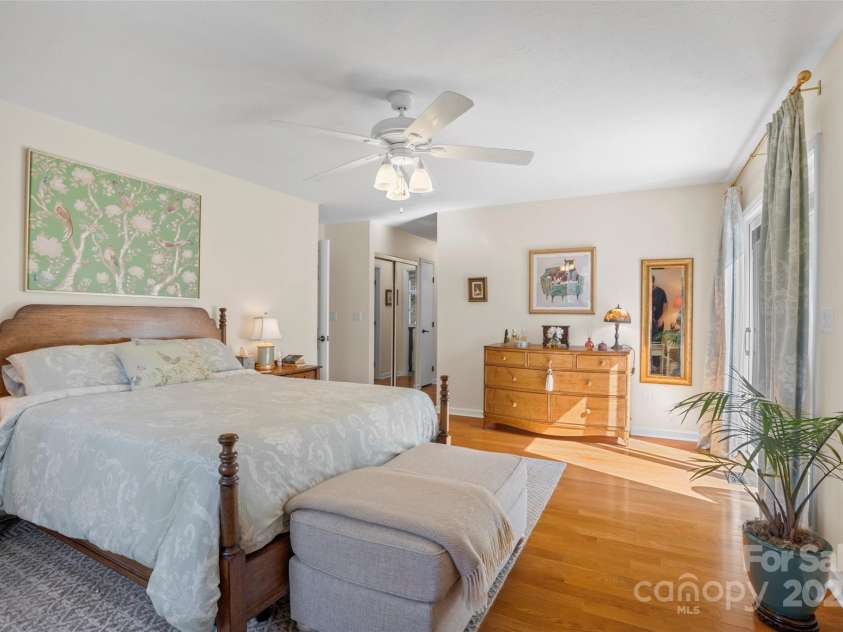 4 Willow View Drive, Mills River, NC 28759.  MLS# CAR4244291, YatesRealty ID 6769. 