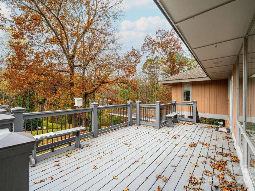 141 36th Avenue, Hickory, NC 28601.  MLS# CAR4317550, YatesRealty ID 677. 