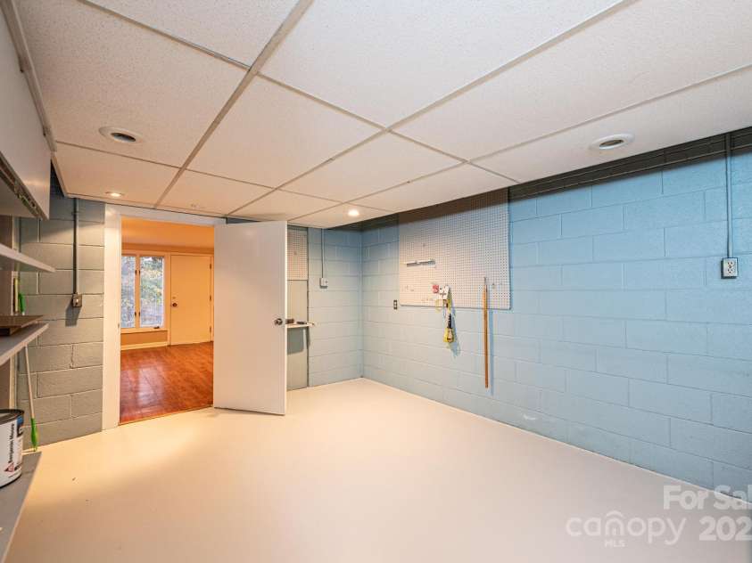 141 36th Avenue, Hickory, NC 28601.  MLS# CAR4317550, YatesRealty ID 677. Craft/Art Room on lower level