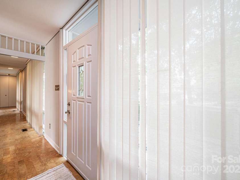 141 36th Avenue, Hickory, NC 28601.  MLS# CAR4317550, YatesRealty ID 677. Front Foyer 