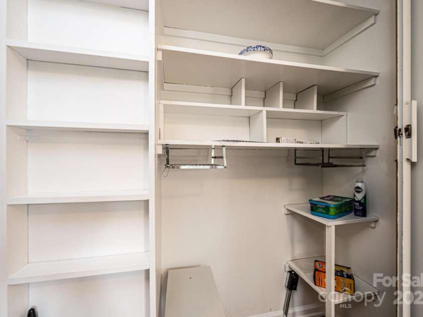 141 36th Avenue, Hickory, NC 28601.  MLS# CAR4317550, YatesRealty ID 677. Kitchen Pantry