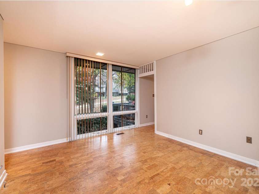 141 36th Avenue, Hickory, NC 28601.  MLS# CAR4317550, YatesRealty ID 677. Office