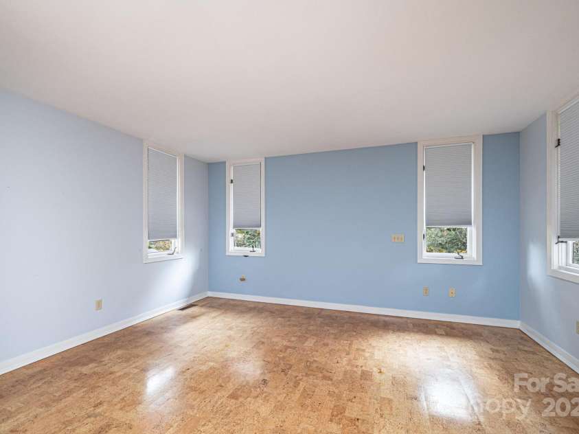 141 36th Avenue, Hickory, NC 28601.  MLS# CAR4317550, YatesRealty ID 677. Primary Bedroom