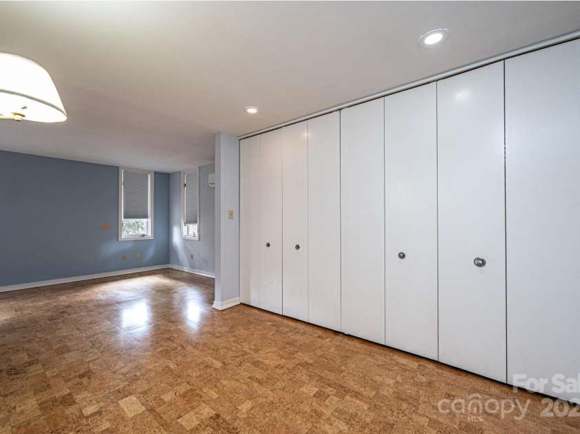 141 36th Avenue, Hickory, NC 28601.  MLS# CAR4317550, YatesRealty ID 677. Primary Bedroom