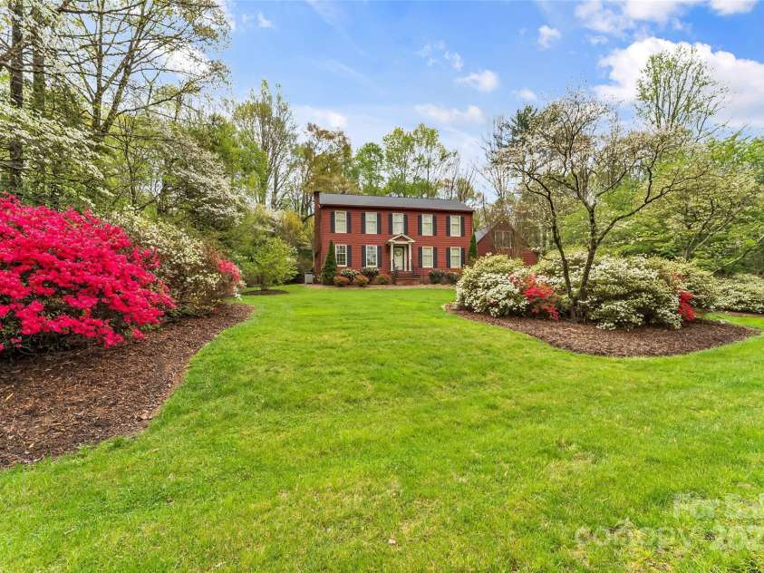 102 Parkland Street, Morganton, NC 28655.  MLS# CAR4223171, YatesRealty ID 6770. 