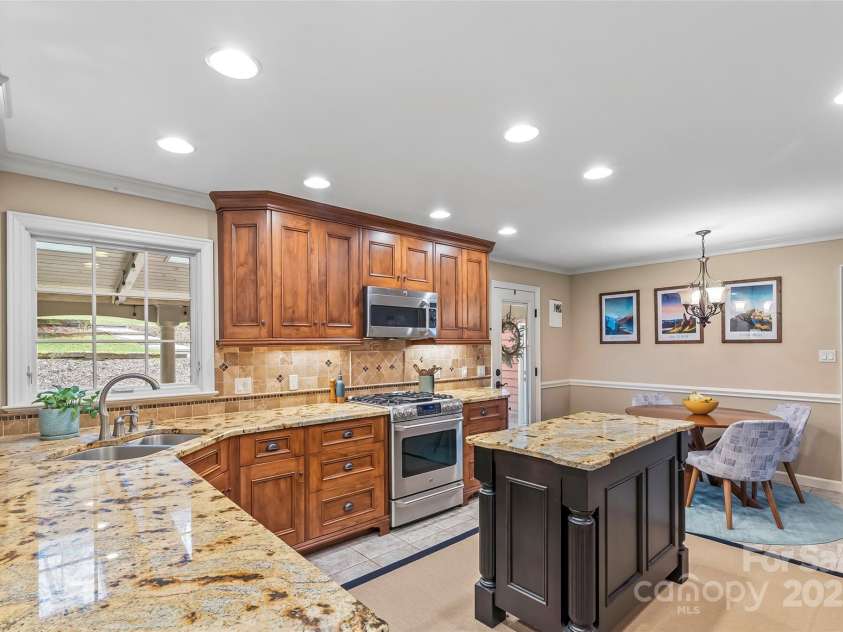 102 Parkland Street, Morganton, NC 28655.  MLS# CAR4223171, YatesRealty ID 6770. 