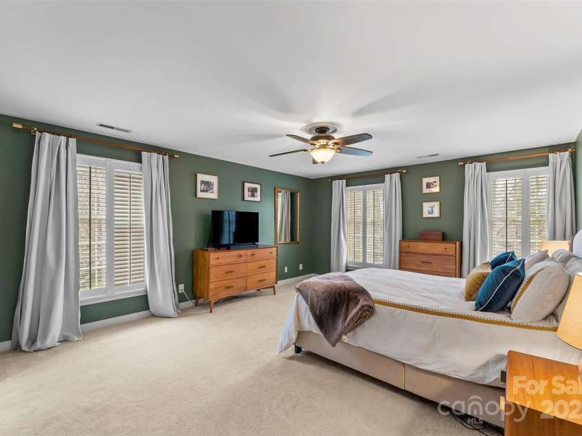 102 Parkland Street, Morganton, NC 28655.  MLS# CAR4223171, YatesRealty ID 6770. 