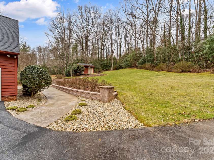 102 Parkland Street, Morganton, NC 28655.  MLS# CAR4223171, YatesRealty ID 6770. 