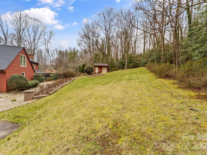 102 Parkland Street, Morganton, NC 28655.  MLS# CAR4223171, YatesRealty ID 6770. 
