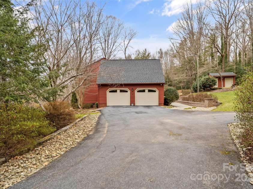 102 Parkland Street, Morganton, NC 28655.  MLS# CAR4223171, YatesRealty ID 6770. 