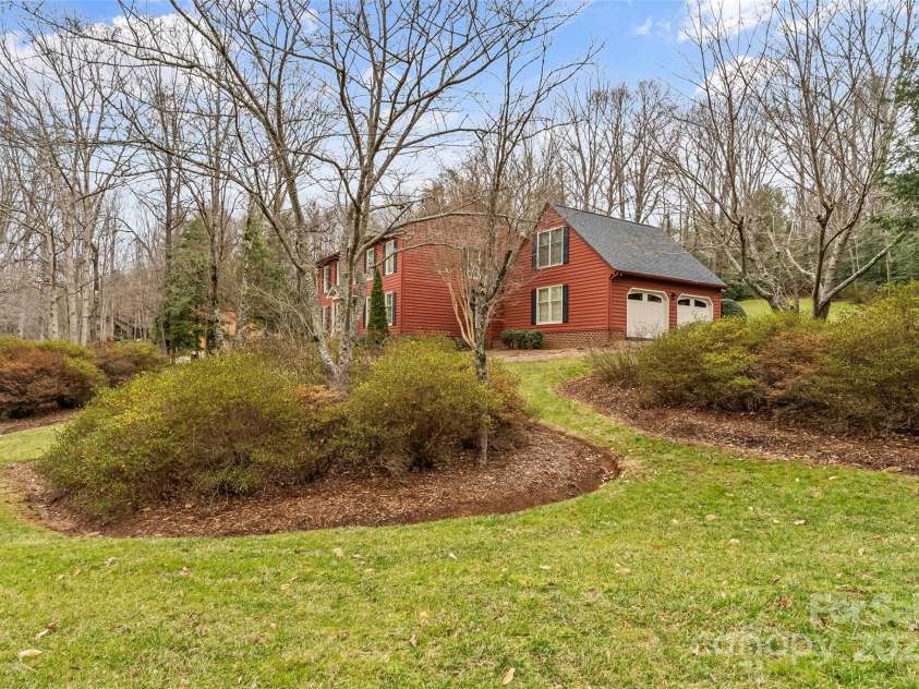 102 Parkland Street, Morganton, NC 28655.  MLS# CAR4223171, YatesRealty ID 6770. 