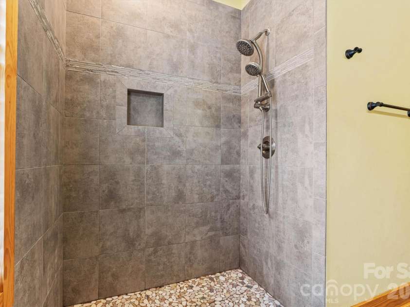 3108 Arden Way, Claremont, NC 28610.  MLS# CAR4352578, YatesRealty ID 6770. Full Guest Bath/Tile Shower View 