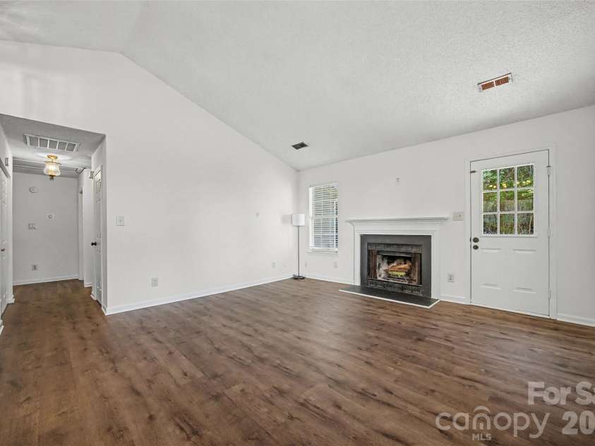 1548 Brentfield Drive, Rock Hill, SC 29732.  MLS# CAR4360983, YatesRealty ID 6772. Living Room 