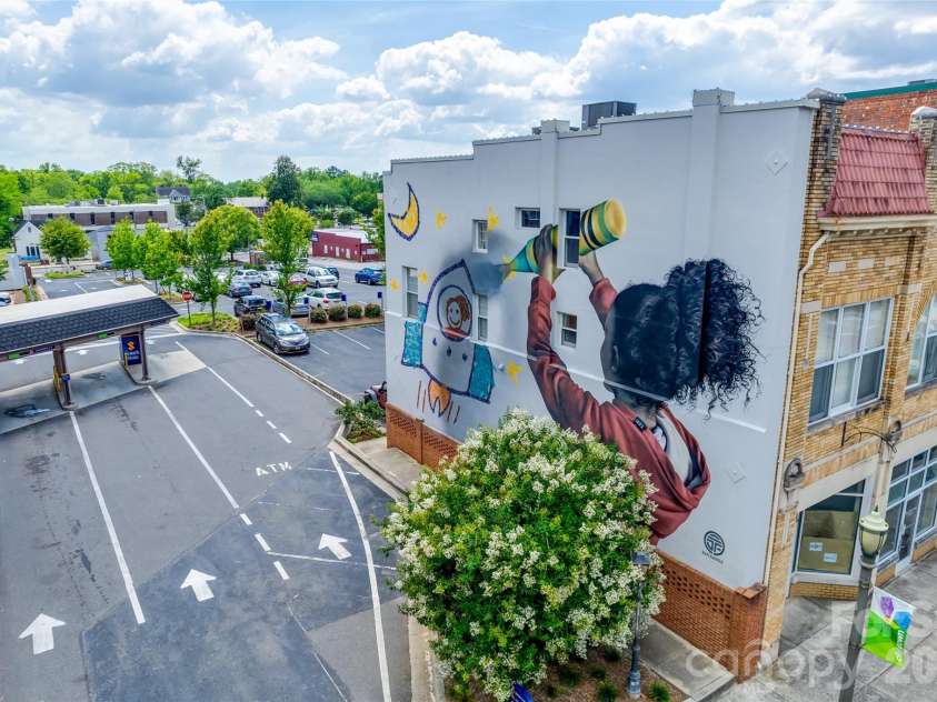 1548 Brentfield Drive, Rock Hill, SC 29732.  MLS# CAR4360983, YatesRealty ID 6772. Rock Hill Murals 
