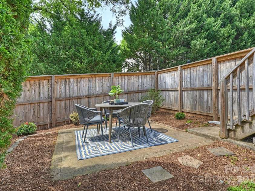 1824 Hall Avenue, Charlotte, NC 28205.  MLS# CAR4245014, YatesRealty ID 6773. 
