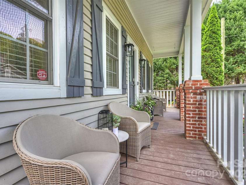 1824 Hall Avenue, Charlotte, NC 28205.  MLS# CAR4245014, YatesRealty ID 6773. Front patio