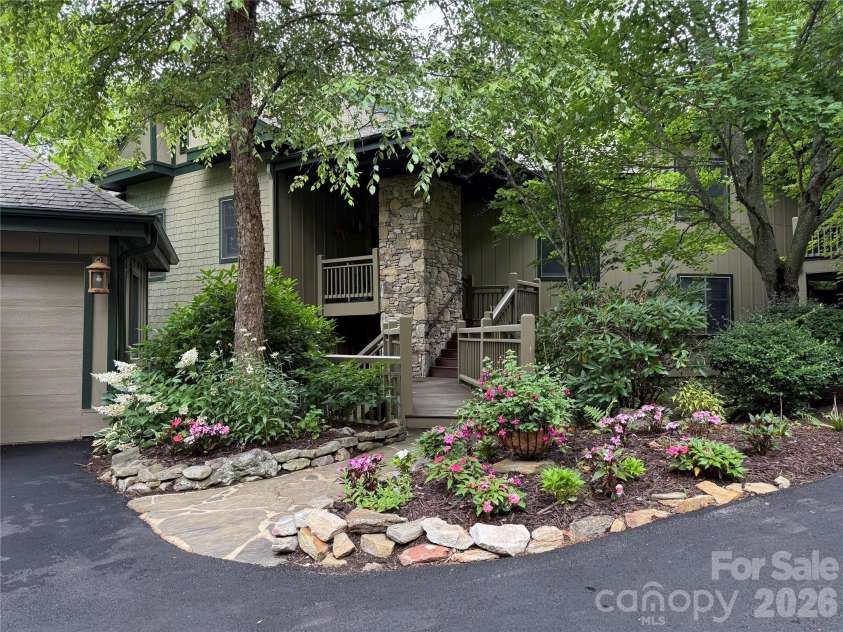 528 Andrew Banks Road, Burnsville, NC 28714.  MLS# CAR4357866, YatesRealty ID 6773. 