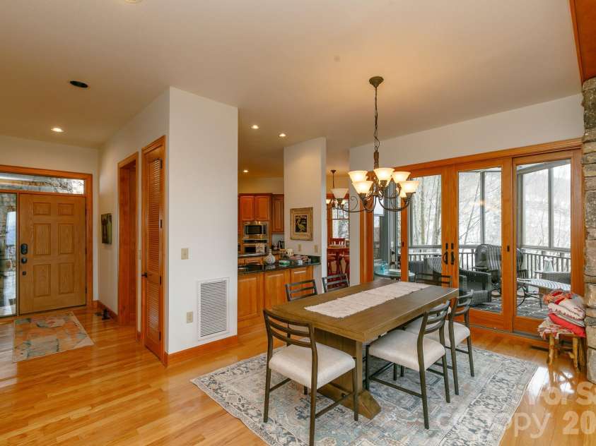 528 Andrew Banks Road, Burnsville, NC 28714.  MLS# CAR4357866, YatesRealty ID 6773. 