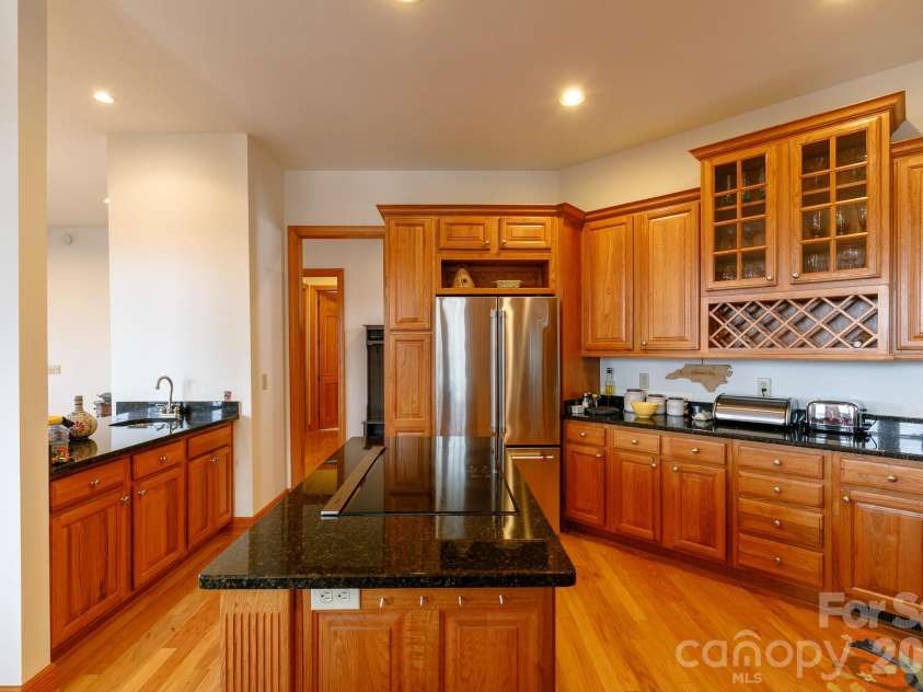 528 Andrew Banks Road, Burnsville, NC 28714.  MLS# CAR4357866, YatesRealty ID 6773. 