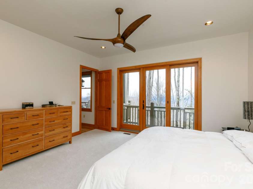 528 Andrew Banks Road, Burnsville, NC 28714.  MLS# CAR4357866, YatesRealty ID 6773. 
