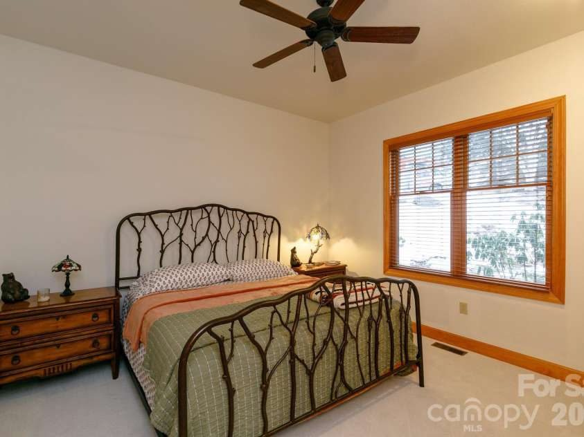 528 Andrew Banks Road, Burnsville, NC 28714.  MLS# CAR4357866, YatesRealty ID 6773. 