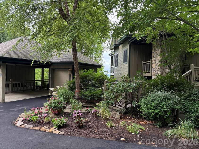 528 Andrew Banks Road, Burnsville, NC 28714.  MLS# CAR4357866, YatesRealty ID 6773. 