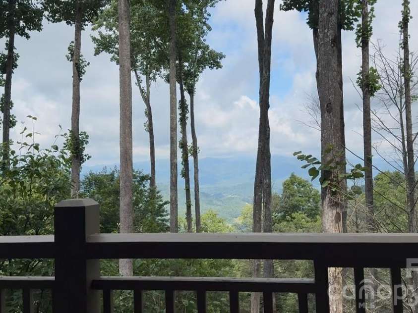 528 Andrew Banks Road, Burnsville, NC 28714.  MLS# CAR4357866, YatesRealty ID 6773. 