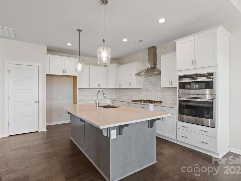 4679 Hopsack Drive, Indian Trail, NC 28079.  MLS# CAR4147350, YatesRealty ID 6774. Kitchen