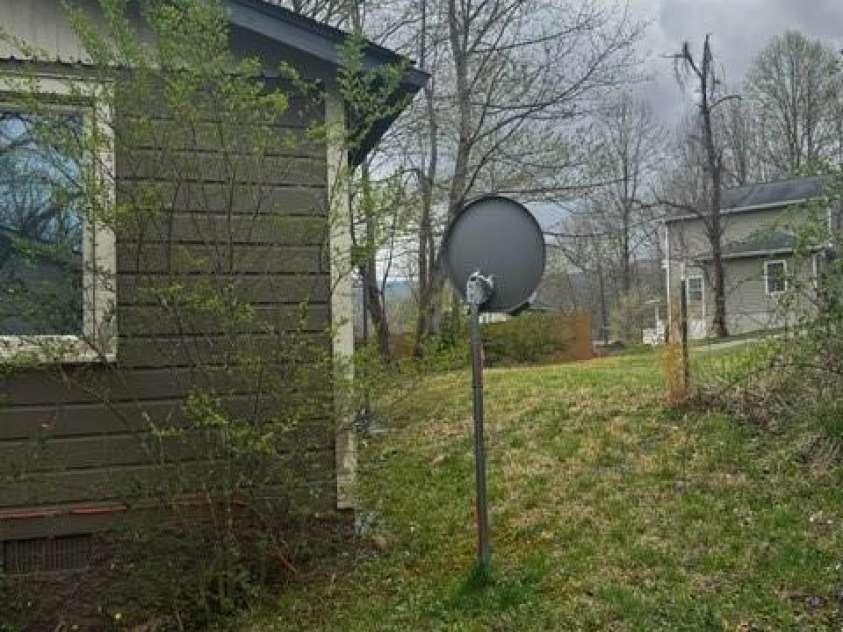 103 Gragg Street, Black Mountain, NC 28711.  MLS# CAR4243480, YatesRealty ID 6775. 