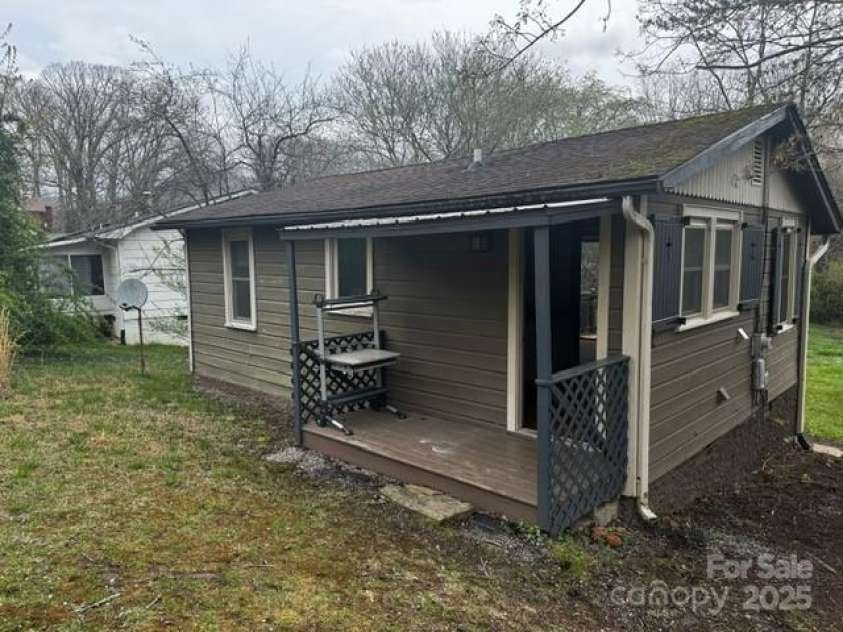 103 Gragg Street, Black Mountain, NC 28711.  MLS# CAR4243480, YatesRealty ID 6775. Back of home