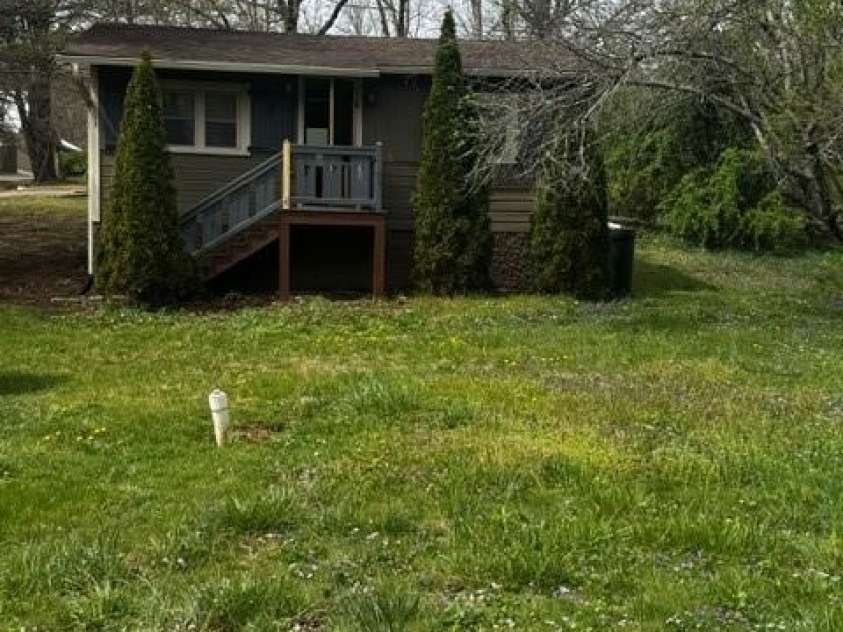 103 Gragg Street, Black Mountain, NC 28711.  MLS# CAR4243480, YatesRealty ID 6775. Front Yard