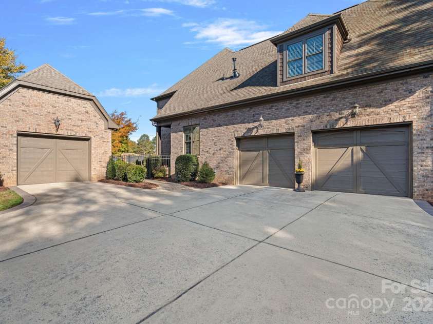 8724 Highgrove Street, Charlotte, NC 28277.  MLS# CAR4232220, YatesRealty ID 6777. 