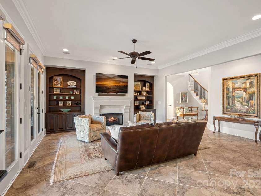 8724 Highgrove Street, Charlotte, NC 28277.  MLS# CAR4232220, YatesRealty ID 6777. Family room
