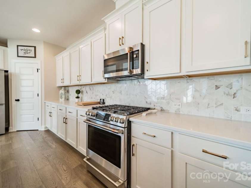 5014 Painswick Place, Charlotte, NC 28215.  MLS# CAR4196384, YatesRealty ID 6779. 